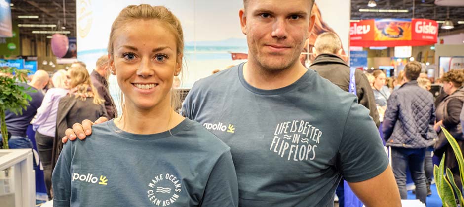 Apollo medarbejdere i en t-shirt fra Hjemhavn